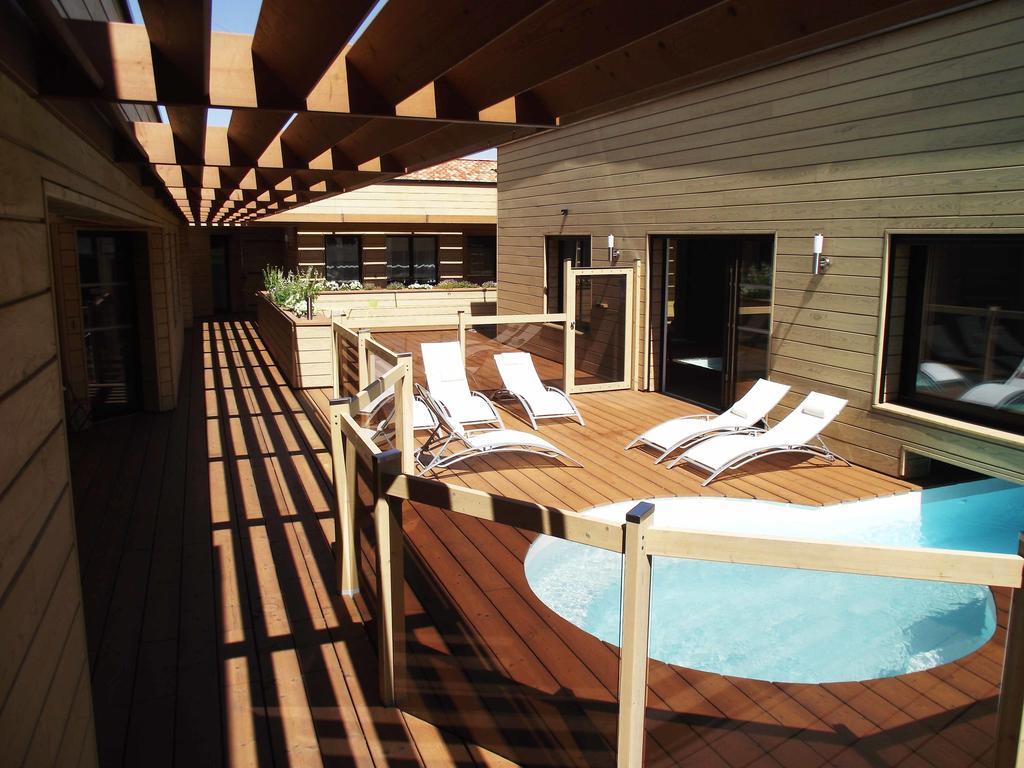 LES BELLES ÉPOQUES B&B - JACUZZI - PISCINE - TERRASSES - BRUMISATEURS - Proche Puy du Fou Saint-Germain-sur-Moine Exterior foto
